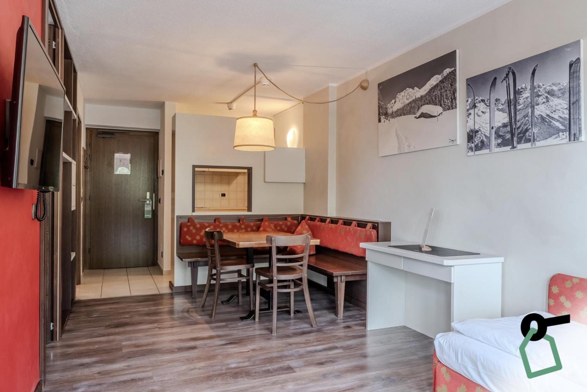 Hotiday Collection - Campiglio Groste Hotel