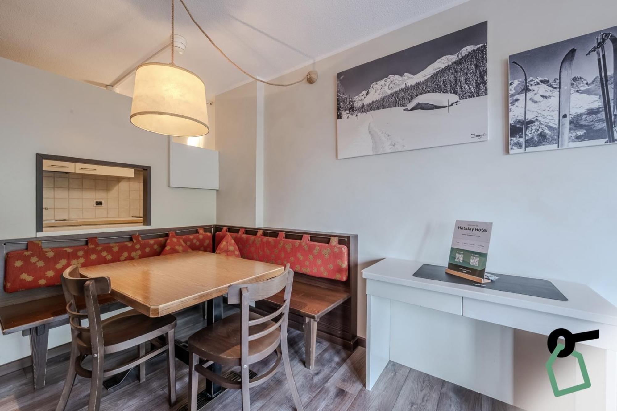 Hotel Hotiday Collection - Campiglio Groste 3*