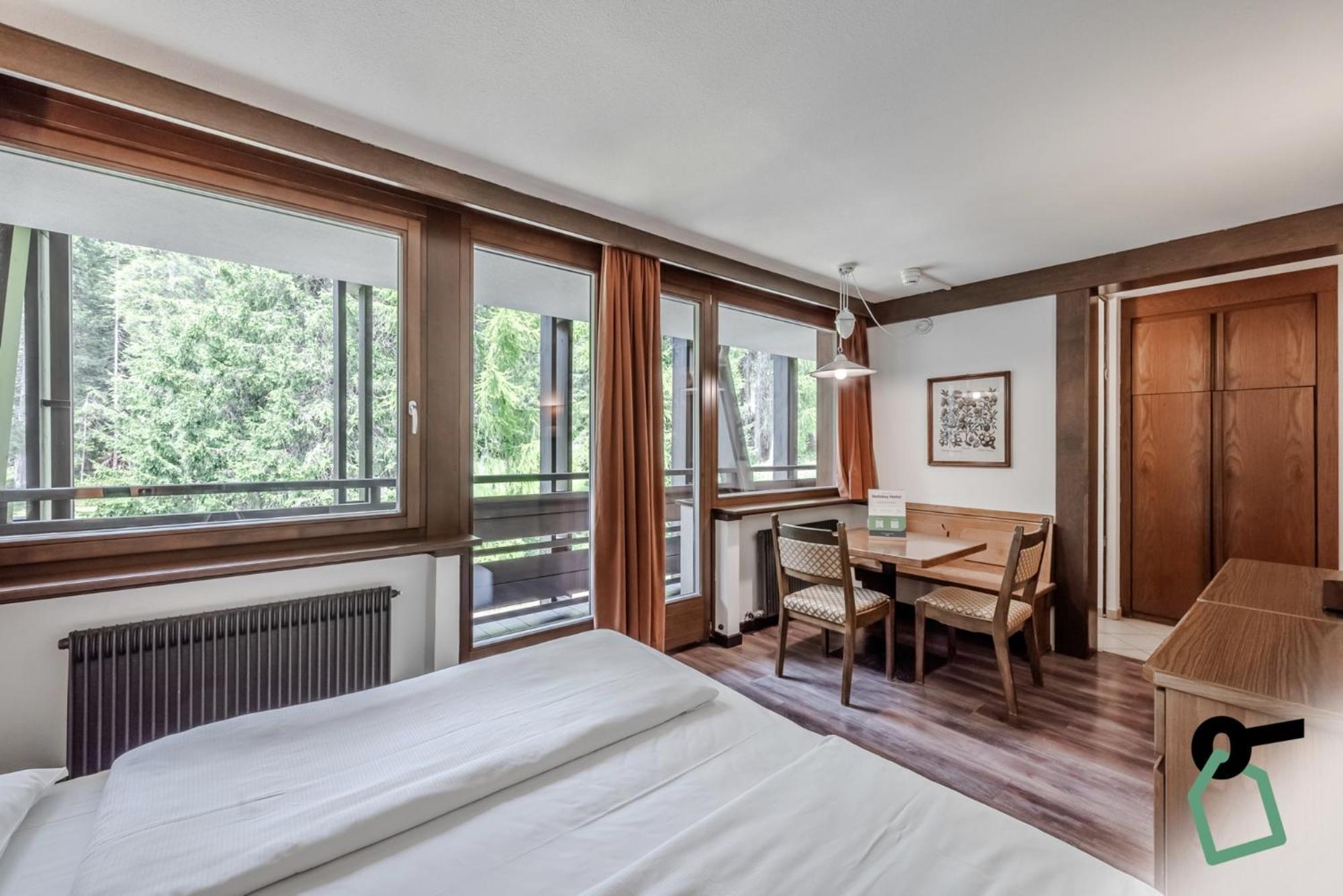 Hotiday Collection - Campiglio Groste Hotel 3*