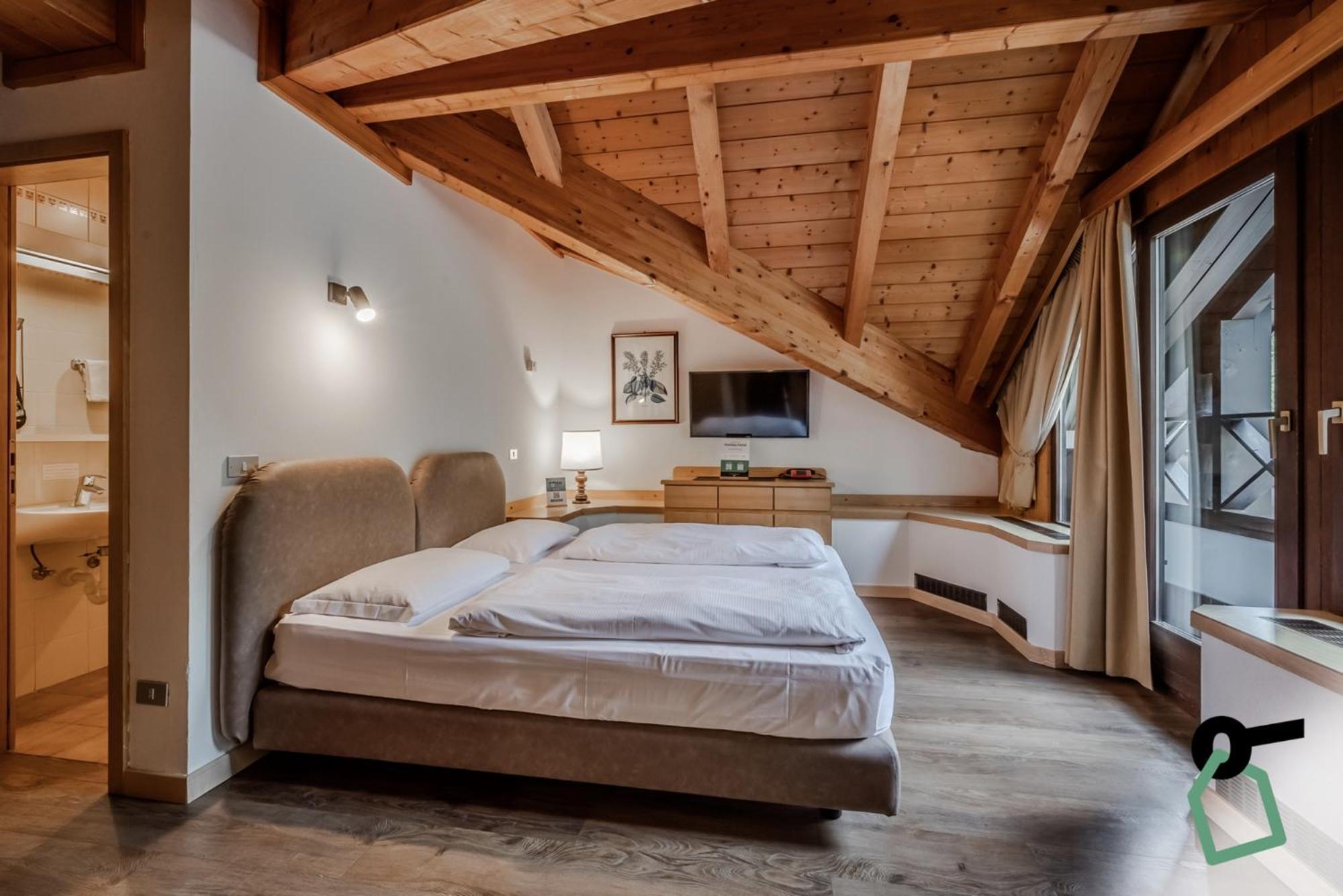Hotiday Collection - Campiglio Groste Hotel