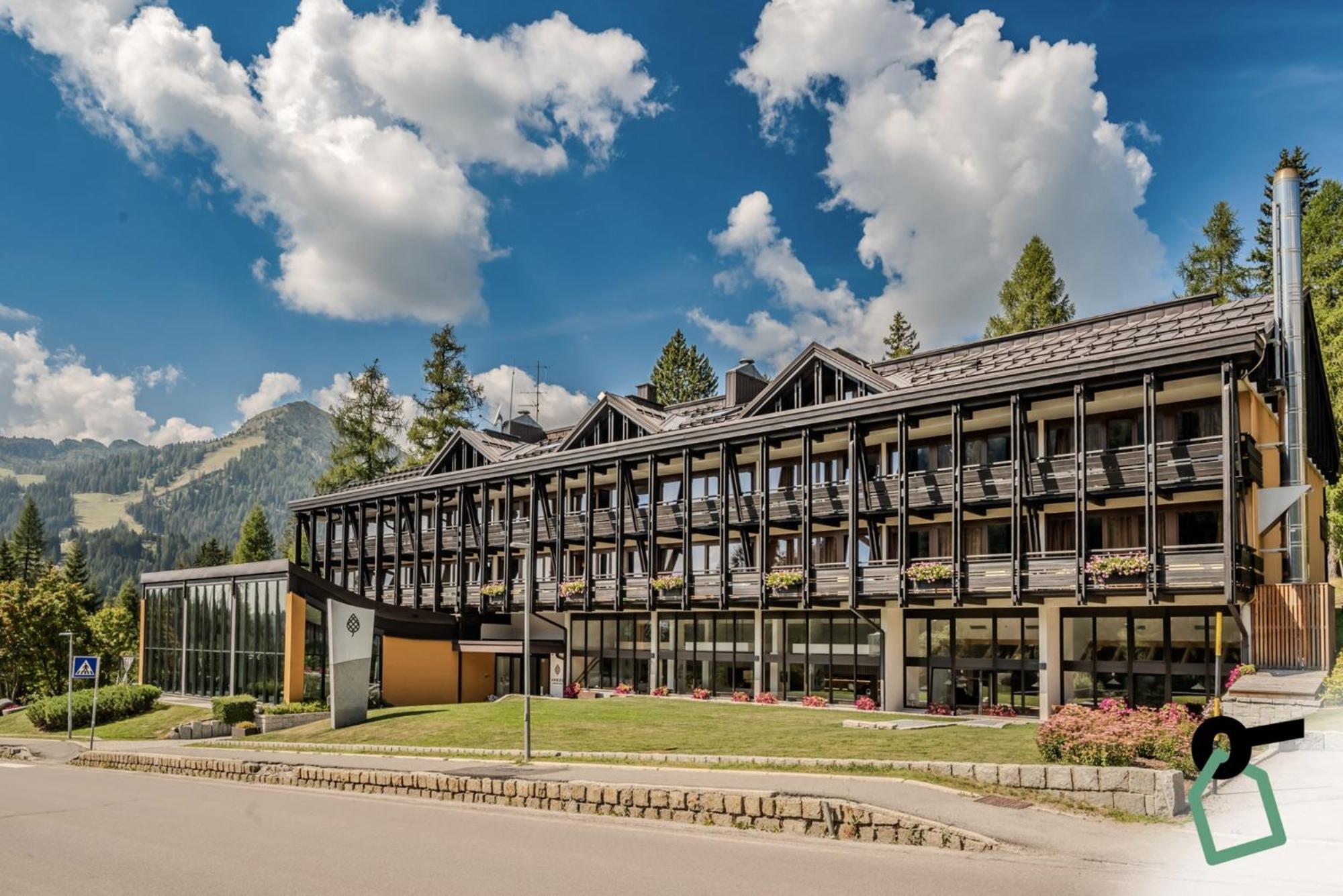 Hotel Hotiday Collection - Campiglio Groste 3*
